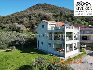 Porodicna kuca sa tri komforna stana Bijela Herceg Novi